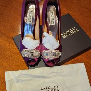 Badgley Mischka Magenta Satin Heels with Crystal Buckle Embellishments 8.5M